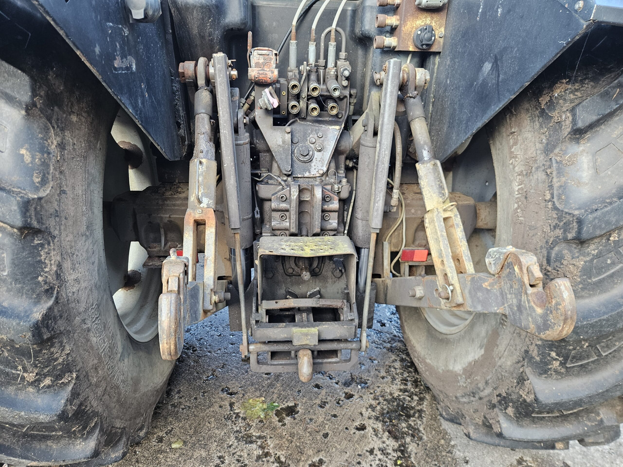 1993 MF 3125 Dynashift - Tracteur agricole: photos 4 1993 MF 3125 Dynashift - Tracteur agricole: photos 4