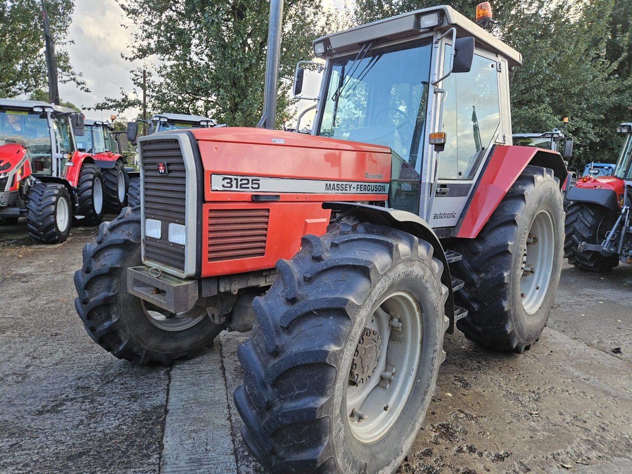 1993 MF 3125 Dynashift - Tracteur agricole: photos 2 1993 MF 3125 Dynashift - Tracteur agricole: photos 2