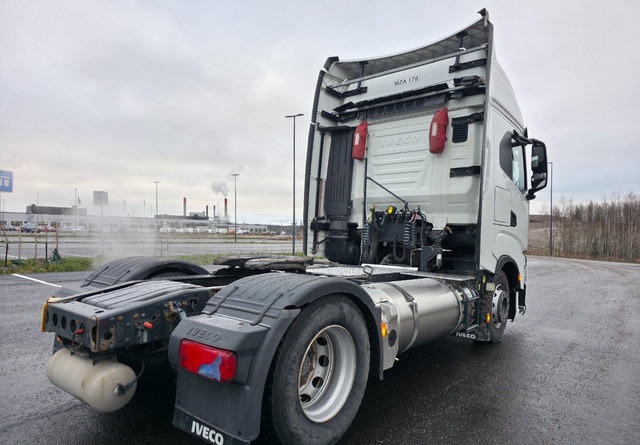 IvecoS-Way 460 4x2 LNG / LBG - Tracteur routier: photos 4 IvecoS-Way 460 4x2 LNG / LBG - Tracteur routier: photos 4