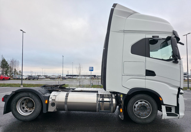 IvecoS-Way 460 4x2 LNG / LBG - Tracteur routier: photos 5 IvecoS-Way 460 4x2 LNG / LBG - Tracteur routier: photos 5