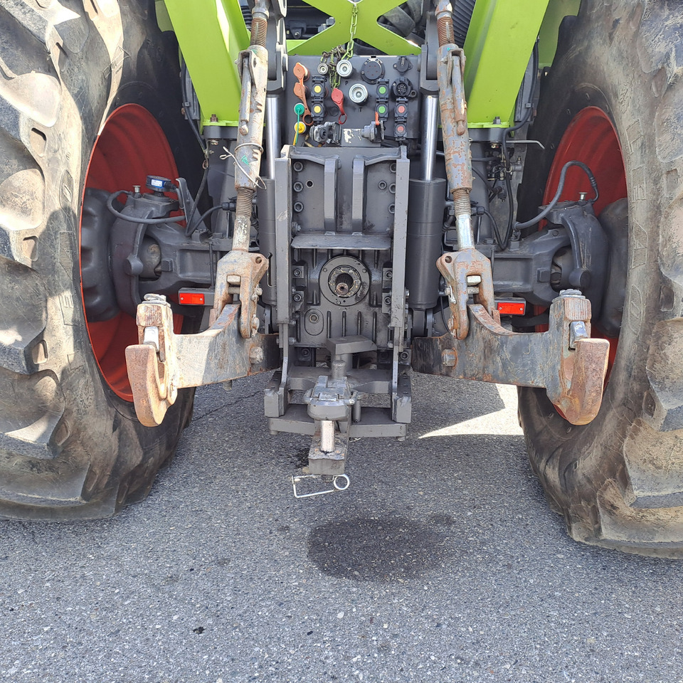 CLAAS XERION 3800 TRAC - Tracteur agricole: photos 4 CLAAS XERION 3800 TRAC - Tracteur agricole: photos 4