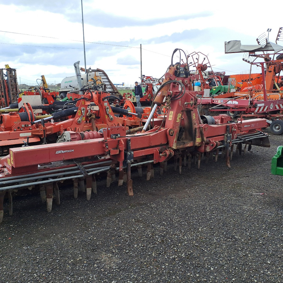 ERPICE ROTANTE DUPLO T500 - Herse rotative: photos 1 ERPICE ROTANTE DUPLO T500 - Herse rotative: photos 1