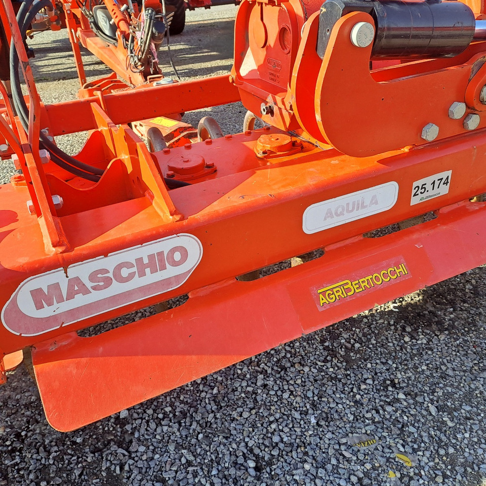 ERPICE ROTANTE PIEGHEVOLE MASCHIO AQUILA RAP 7000 - Rotavator: photos 5 ERPICE ROTANTE PIEGHEVOLE MASCHIO AQUILA RAP 7000 - Rotavator: photos 5