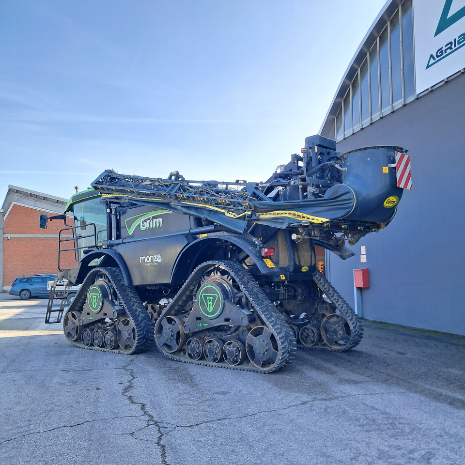 GRIM SERIE 9 - Pulvé automoteur: photos 3 GRIM SERIE 9 - Pulvé automoteur: photos 3