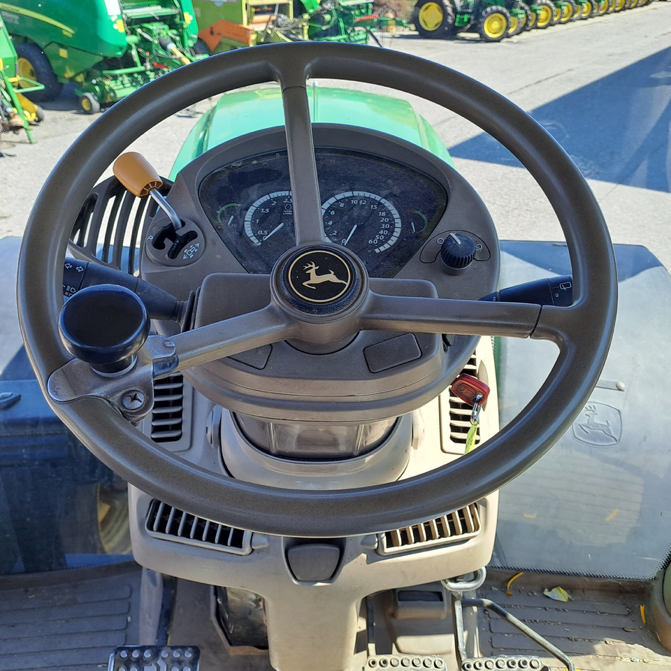 Tracteur agricole JOHN DEERE  6210R: photos 8 Tracteur agricole JOHN DEERE  6210R: photos 8