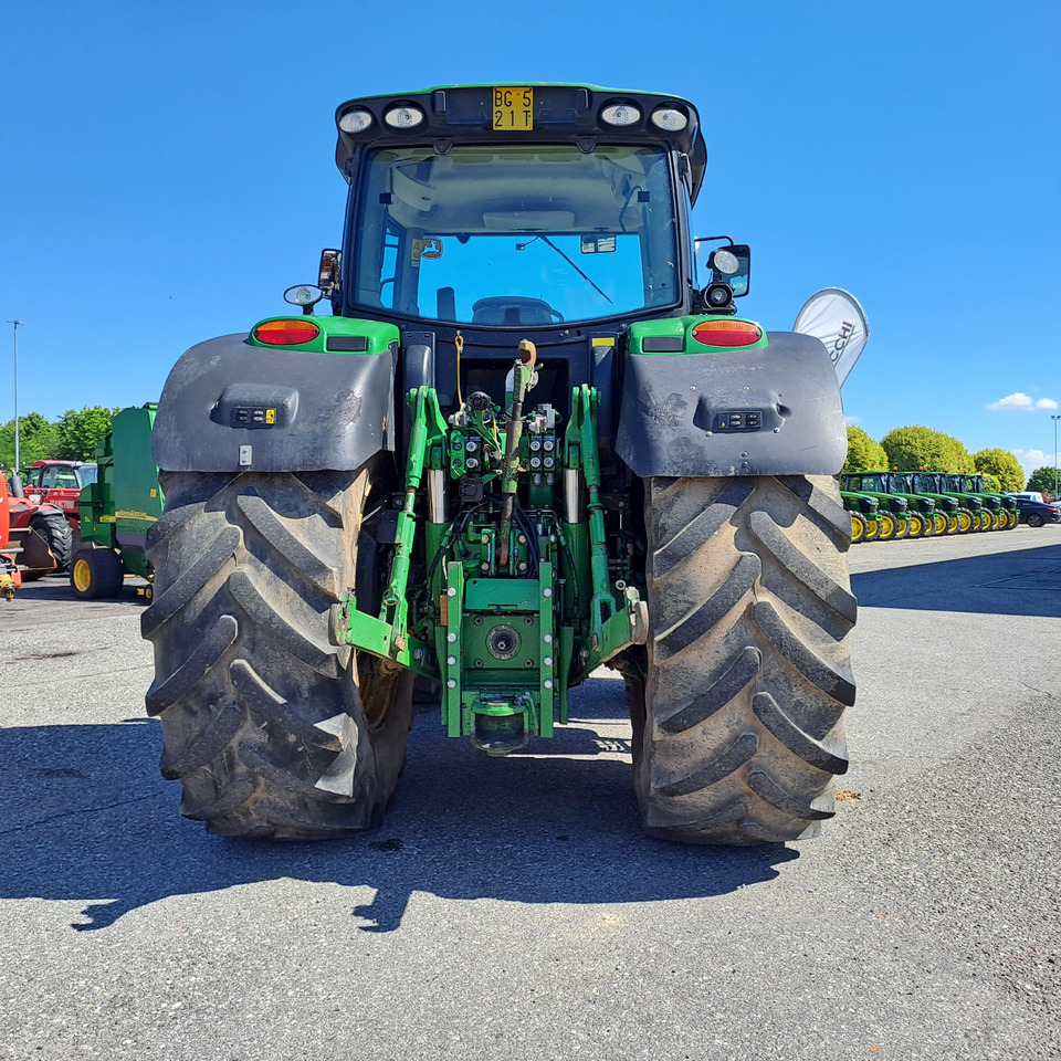 JOHN DEERE 6210R - Tracteur agricole: photos 4 JOHN DEERE 6210R - Tracteur agricole: photos 4