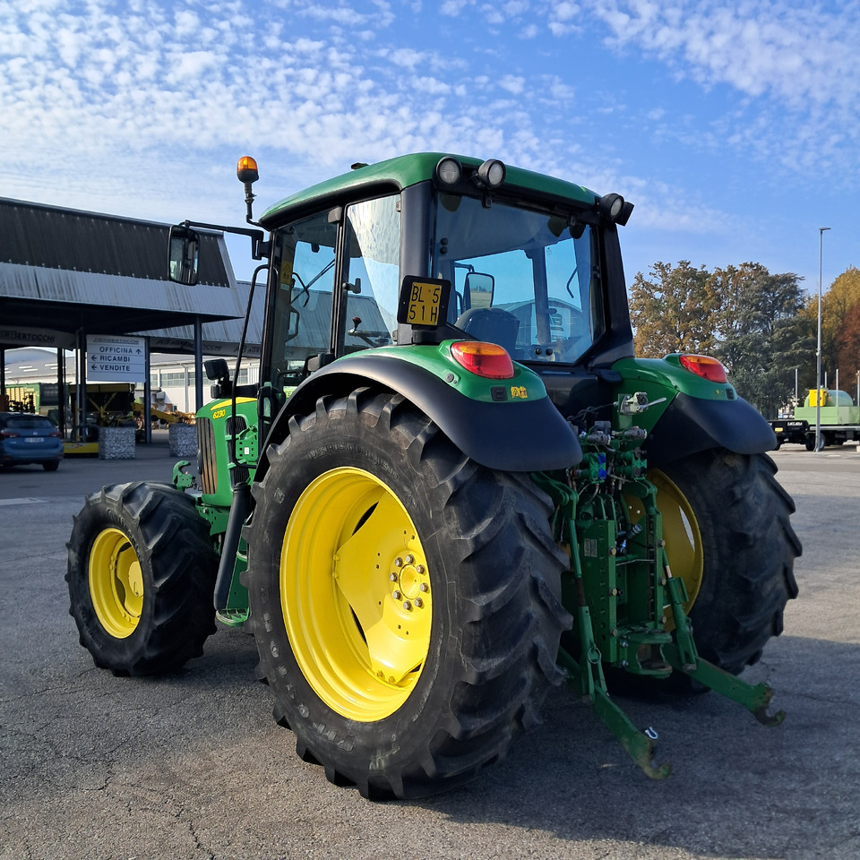 JOHN DEERE 6230 - Tracteur agricole: photos 3 JOHN DEERE 6230 - Tracteur agricole: photos 3