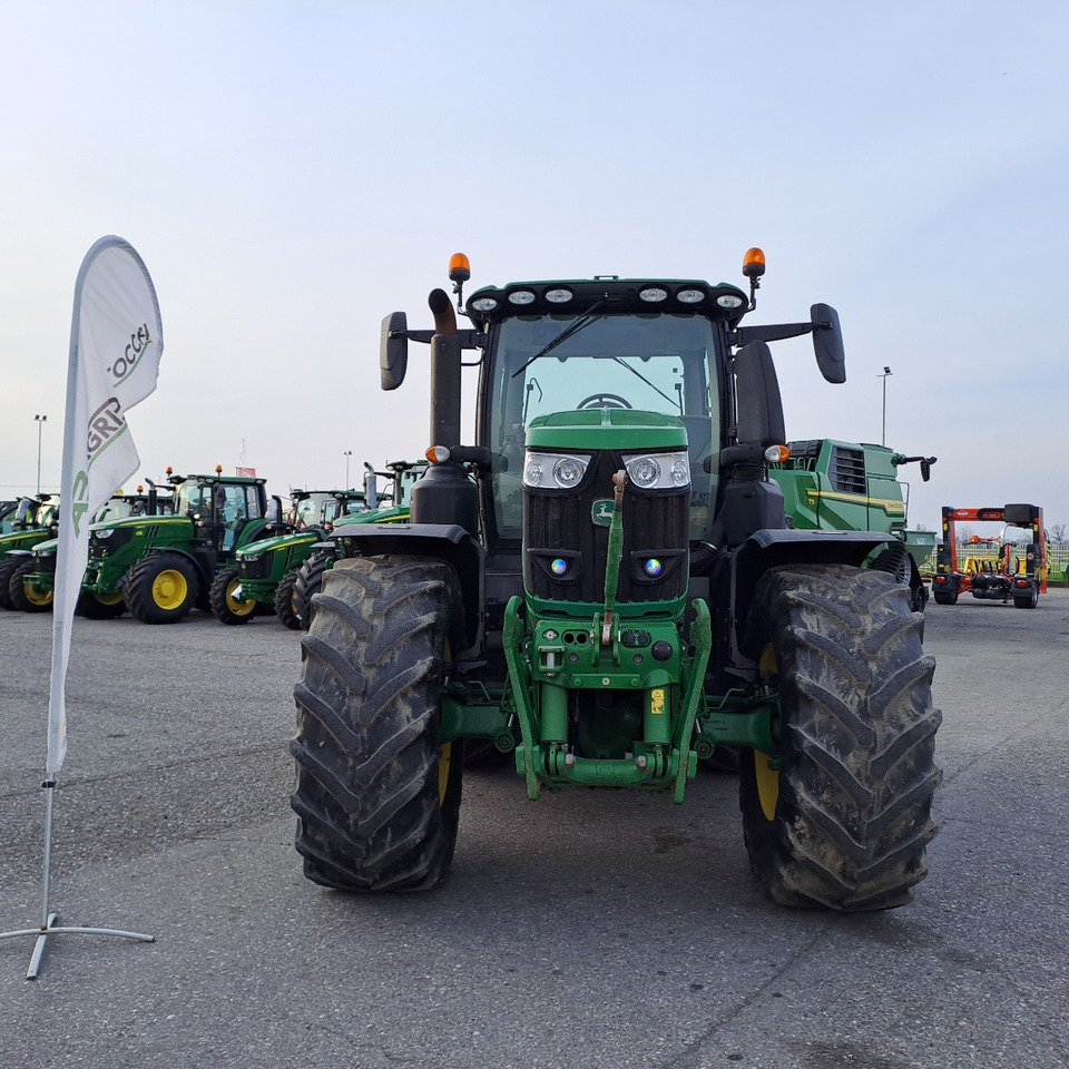 JOHN DEERE 6250R PREMIUM EDITION - Tracteur agricole: photos 2 JOHN DEERE 6250R PREMIUM EDITION - Tracteur agricole: photos 2