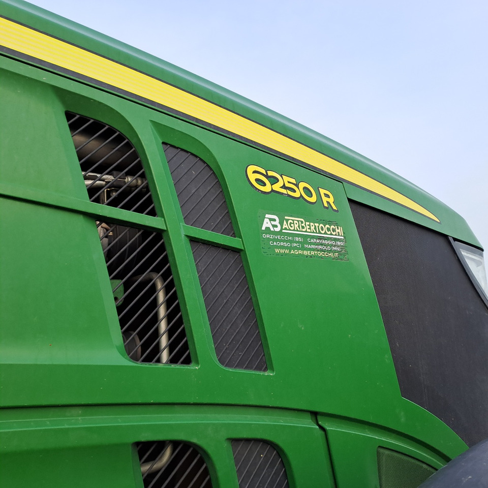 JOHN DEERE 6250R PREMIUM EDITION - Tracteur agricole: photos 5 JOHN DEERE 6250R PREMIUM EDITION - Tracteur agricole: photos 5