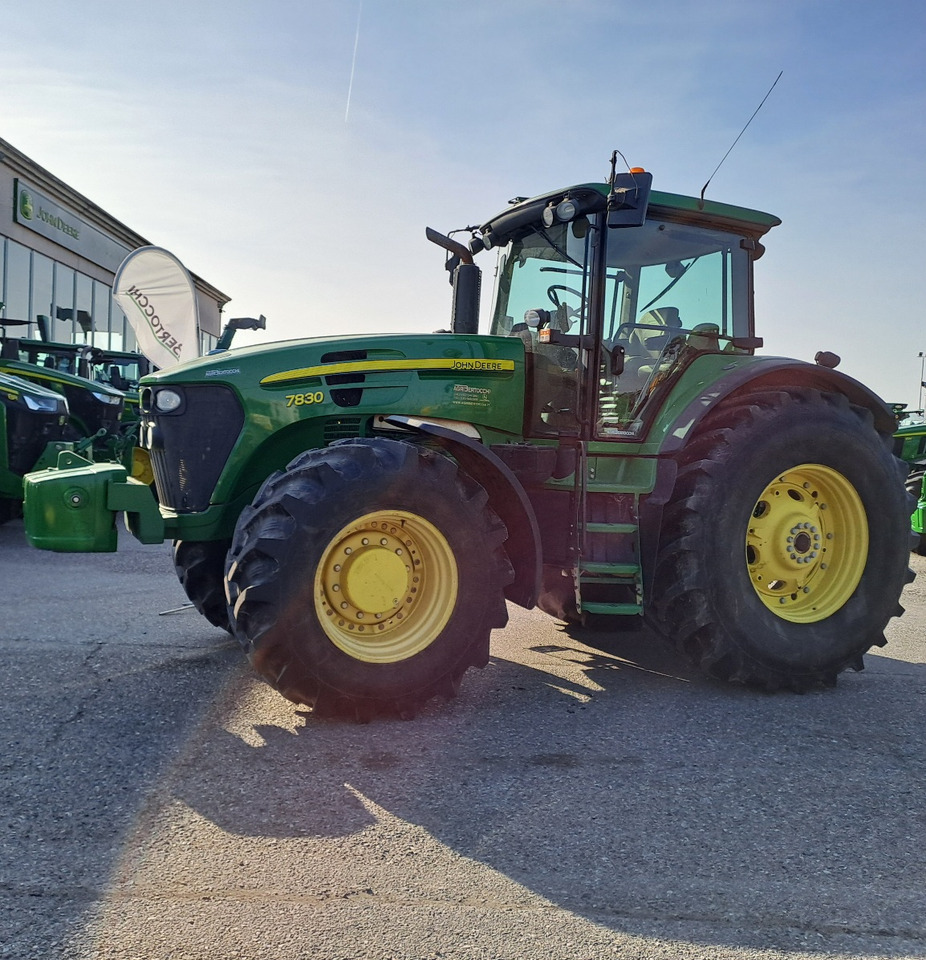 JOHN DEERE 7830 - Tracteur agricole: photos 1 JOHN DEERE 7830 - Tracteur agricole: photos 1
