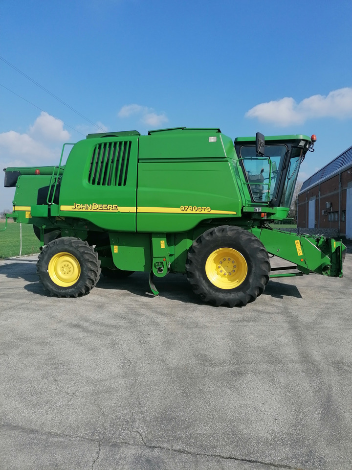 JOHN DEERE  CTS 9780 - Moissonneuse-batteuse: photos 5 JOHN DEERE  CTS 9780 - Moissonneuse-batteuse: photos 5