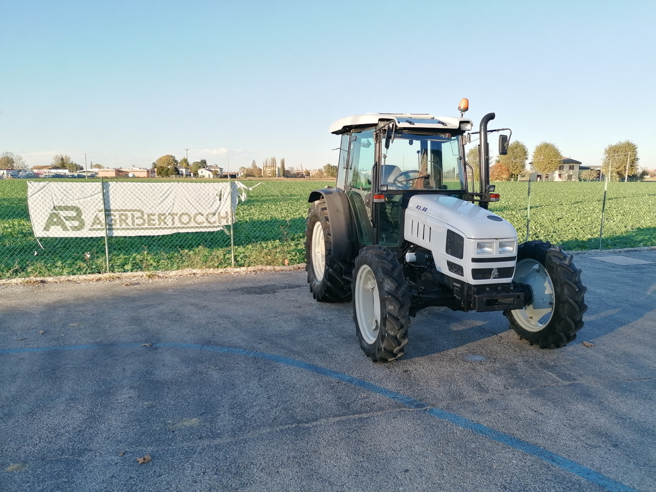 LAMBORGHINI R2.86 - Tracteur agricole: photos 1 LAMBORGHINI R2.86 - Tracteur agricole: photos 1