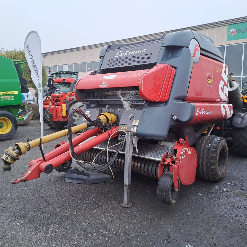 ROTOPRESSA FERABOLI 265 HTC - Presse à balles rondes: photos 2 ROTOPRESSA FERABOLI 265 HTC - Presse à balles rondes: photos 2