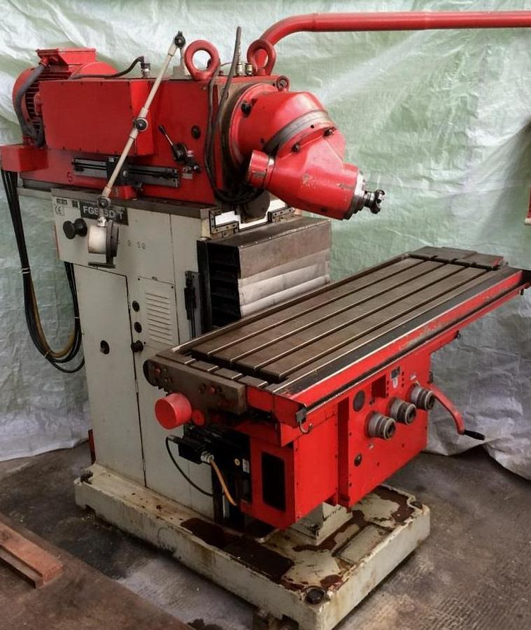 Konsolfräsmaschine (Universalfräsmaschine) STROJTOS - Fraiseuse: photos 3 Konsolfräsmaschine (Universalfräsmaschine) STROJTOS - Fraiseuse: photos 3