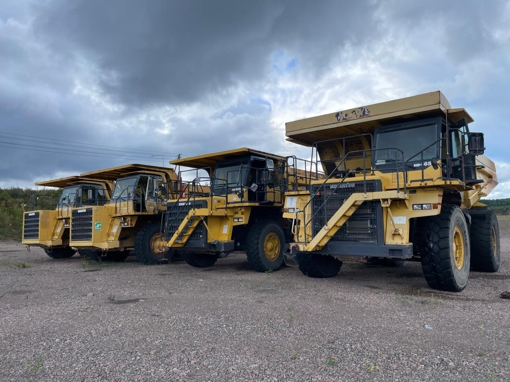 Komatsu HD 465-7E0, 2x HD 405-6, total 3 pcs - Tombereau rigide: photos 1 Komatsu HD 465-7E0, 2x HD 405-6, total 3 pcs - Tombereau rigide: photos 1