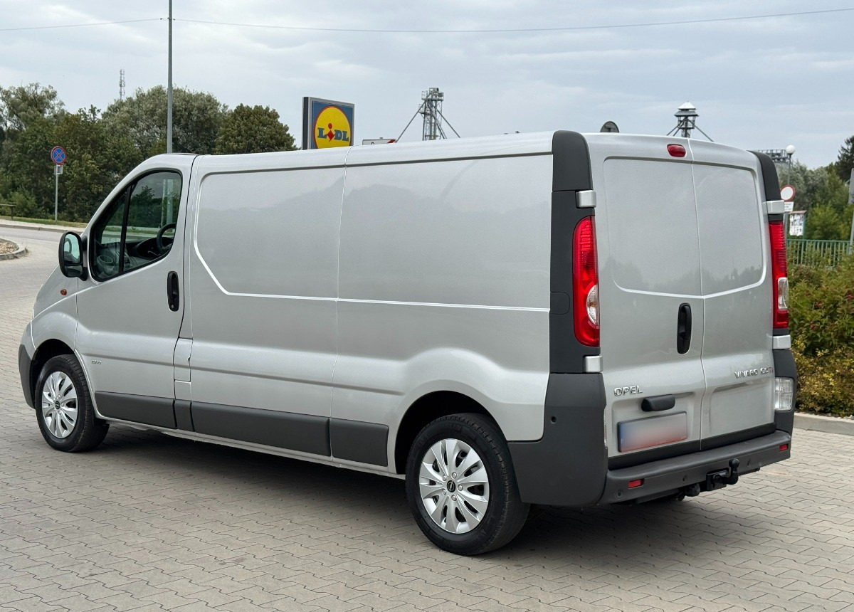 Opel Vivaro 2.0 DCI 115KM 2013 Rok SERWISOWANY Bezwypadkowy Super Stan - Fourgon utilitaire: photos 2 Opel Vivaro 2.0 DCI 115KM 2013 Rok SERWISOWANY Bezwypadkowy Super Stan - Fourgon utilitaire: photos 2