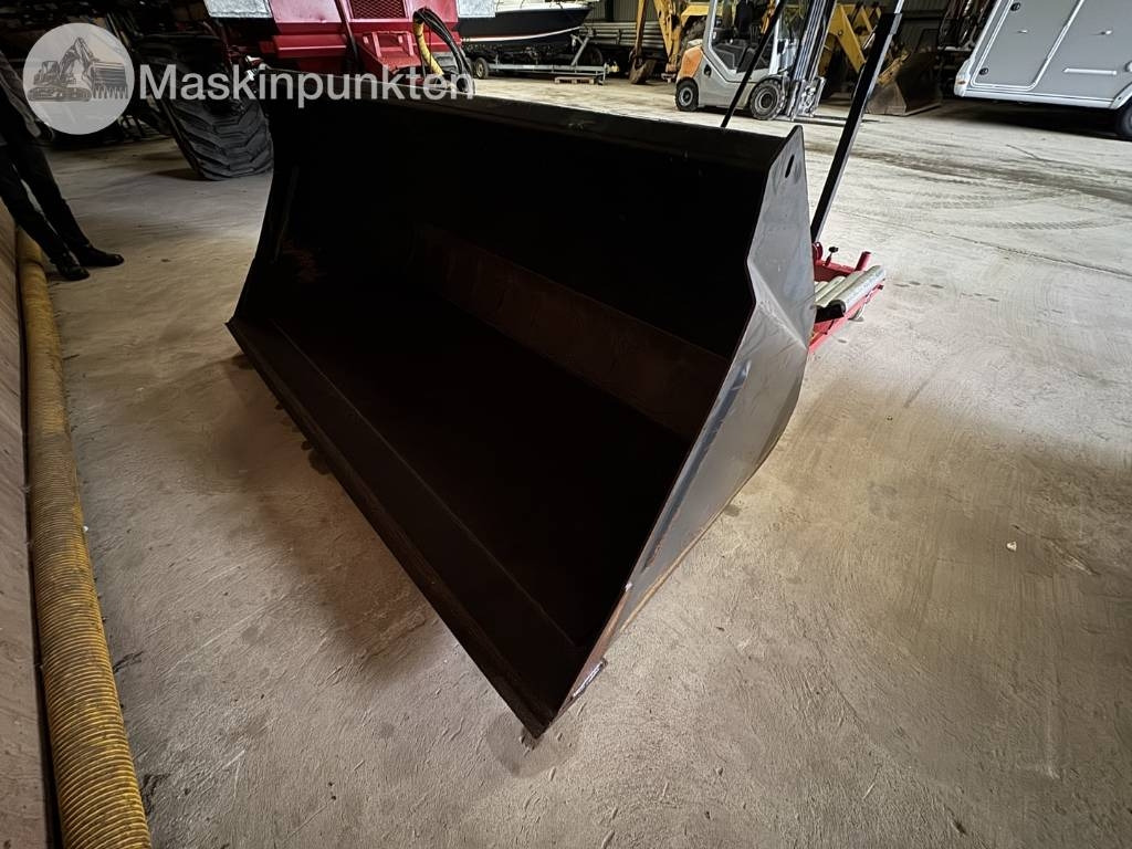 Ålö Universal skopa - Godet pour Engins de chantier: photos 1 Ålö Universal skopa - Godet pour Engins de chantier: photos 1