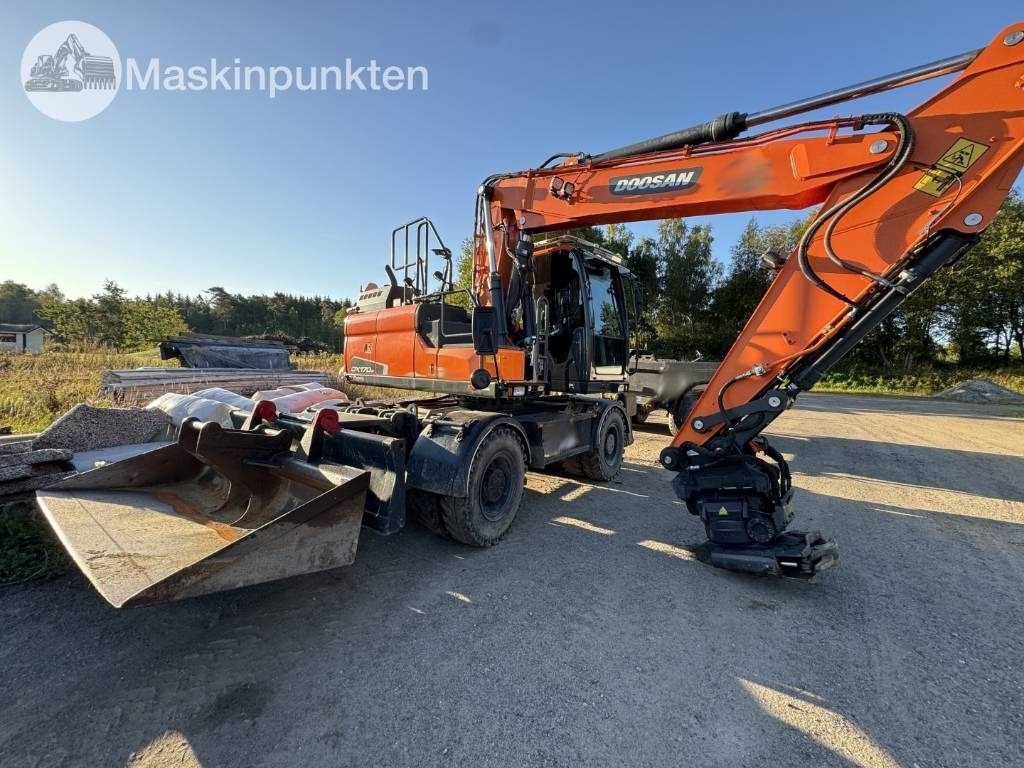 Doosan DX 170 W-5 + Tippvagn + Redskap - Pelle sur pneus: photos 5 Doosan DX 170 W-5 + Tippvagn + Redskap - Pelle sur pneus: photos 5