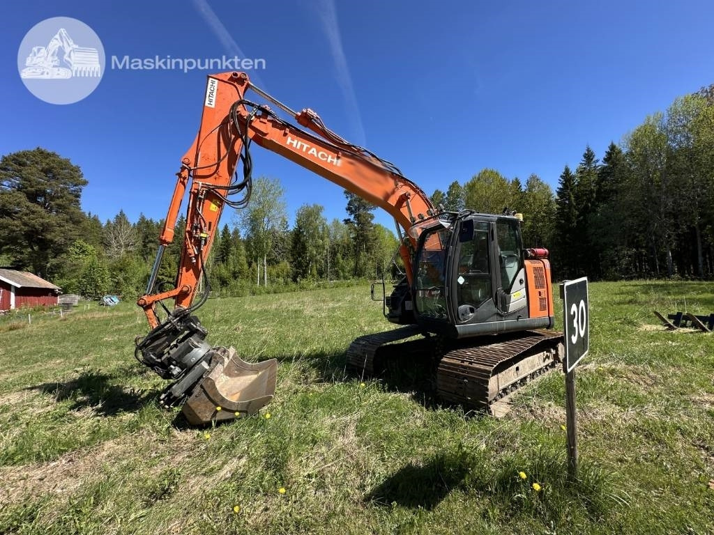 Hitachi ZX 135 US-6 - Pelle sur chenille: photos 2 Hitachi ZX 135 US-6 - Pelle sur chenille: photos 2