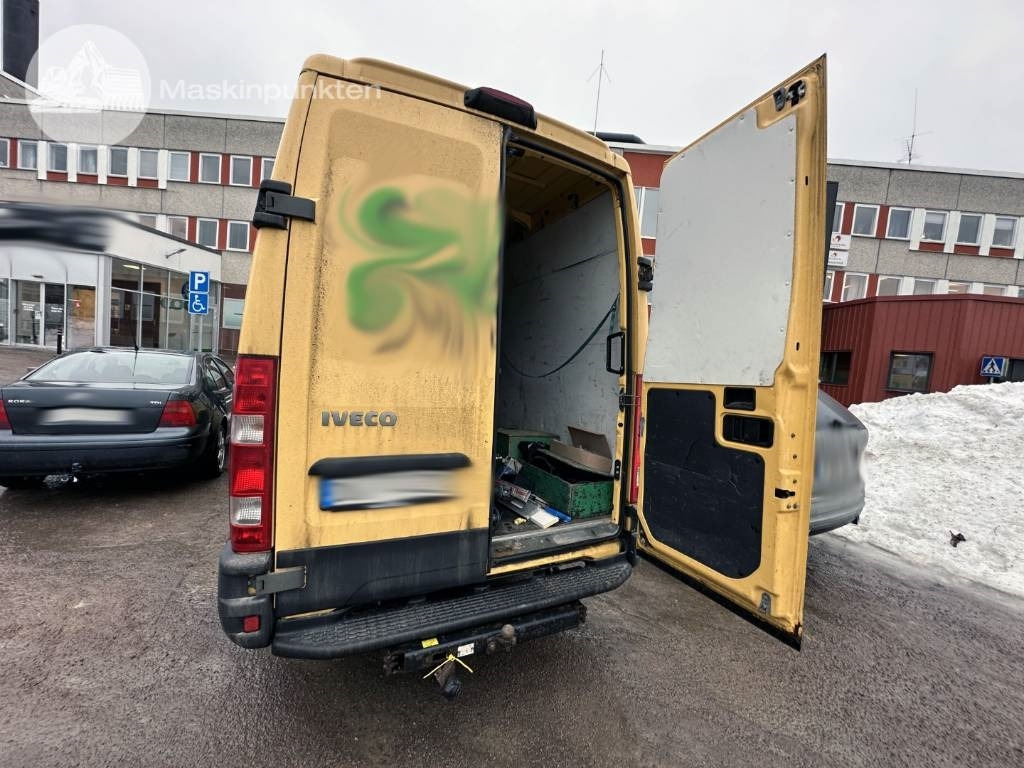 Iveco Daily 35 S13 V - Fourgon utilitaire: photos 4 Iveco Daily 35 S13 V - Fourgon utilitaire: photos 4