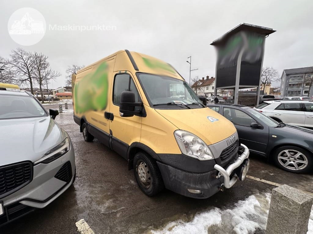 Iveco Daily 35 S13 V - Fourgon utilitaire: photos 1 Iveco Daily 35 S13 V - Fourgon utilitaire: photos 1