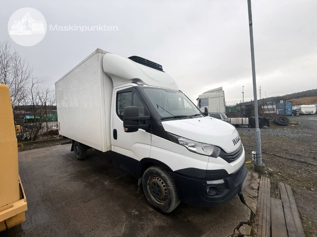 Iveco Daily 35 S16 - Utilitaire frigorifique: photos 3 Iveco Daily 35 S16 - Utilitaire frigorifique: photos 3