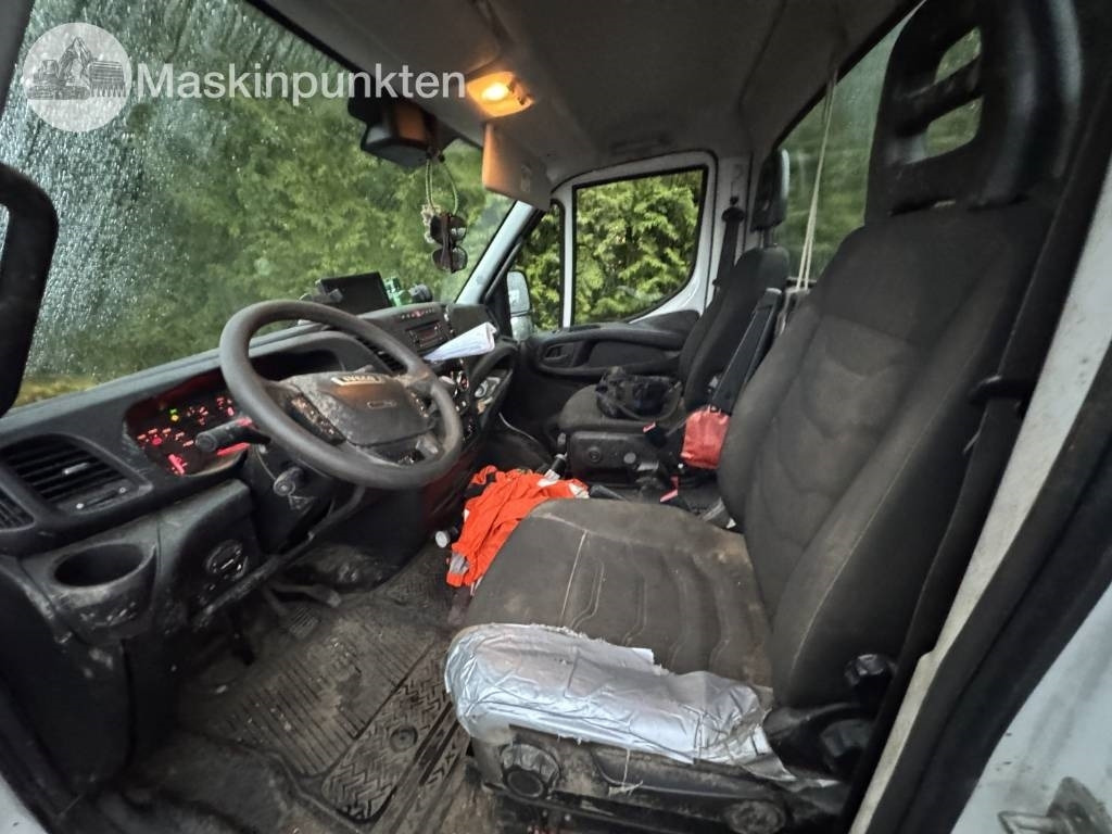 Camion grue Iveco Daily 70C17H med Fassi F40 kran: photos 26