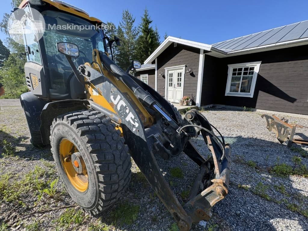 JCB 413 K - Chargeuse sur pneus: photos 4 JCB 413 K - Chargeuse sur pneus: photos 4
