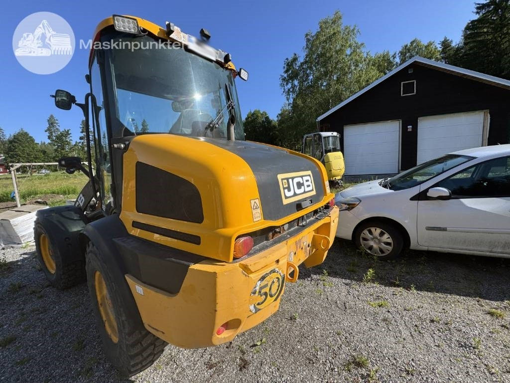 JCB 413 K - Chargeuse sur pneus: photos 2 JCB 413 K - Chargeuse sur pneus: photos 2