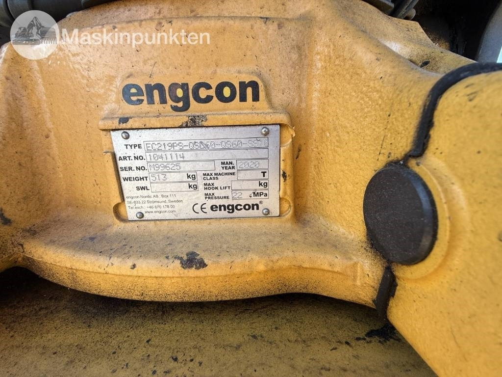 Pelle sur pneus Komatsu PW 160: photos 24