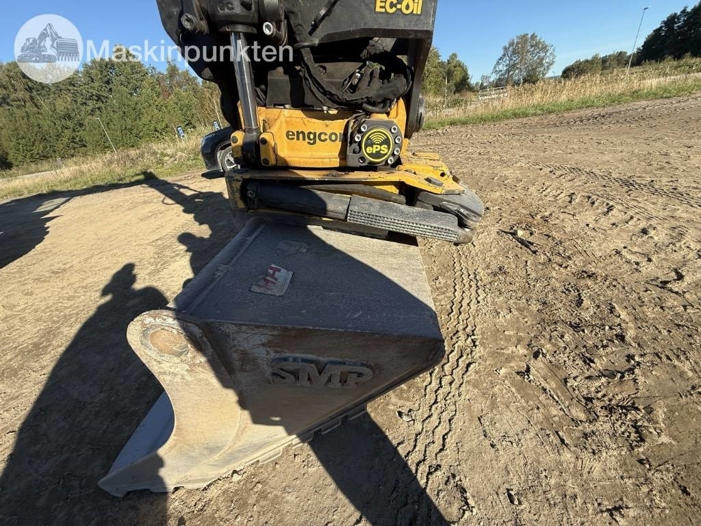 Pelle sur pneus Komatsu PW 160: photos 27