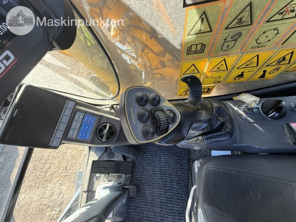Pelle sur pneus Komatsu PW 160: photos 42