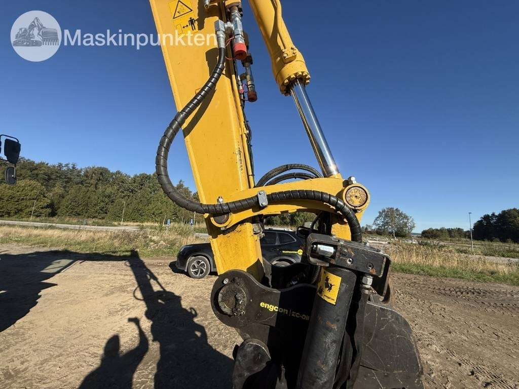 Pelle sur pneus Komatsu PW 160: photos 28