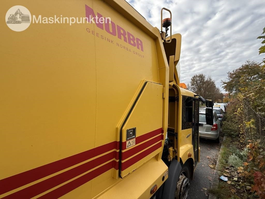 Mercedes-Benz 1833 LL Sopbil - Benne à ordures ménagères: photos 5 Mercedes-Benz 1833 LL Sopbil - Benne à ordures ménagères: photos 5