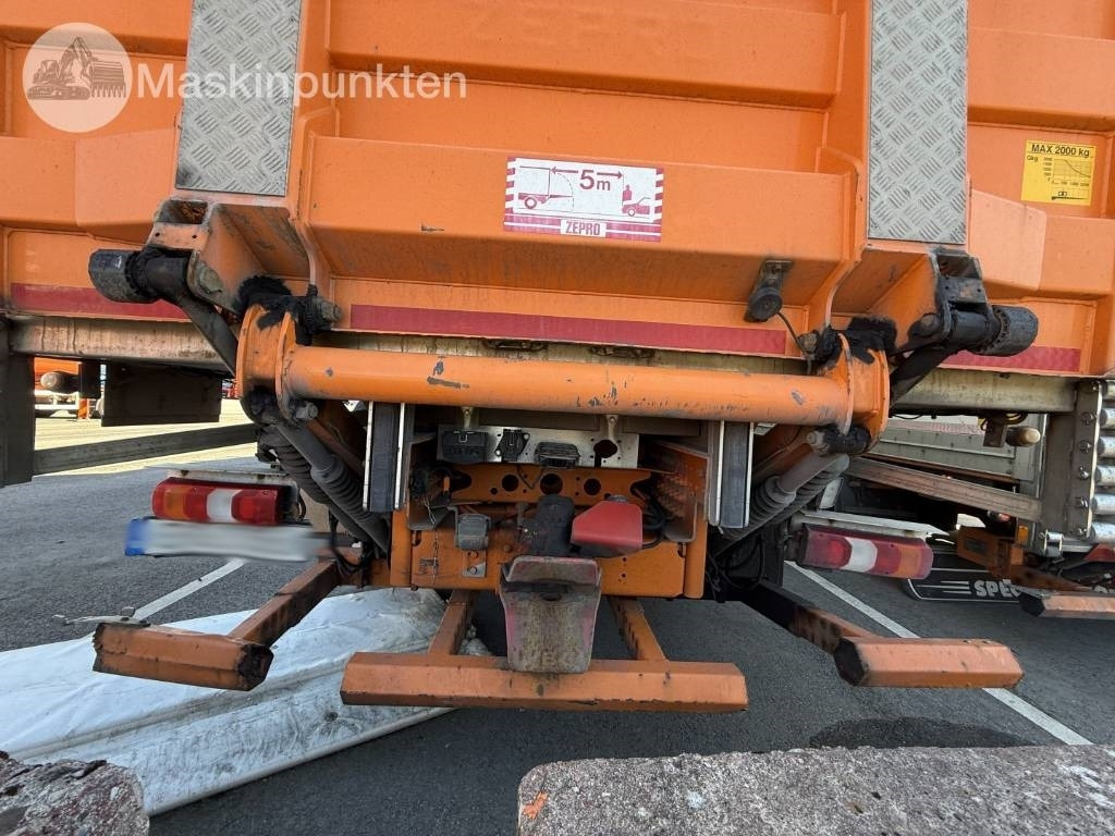 Camion frigorifique Mercedes-Benz Actros 2551: photos 50 Camion frigorifique Mercedes-Benz Actros 2551: photos 50