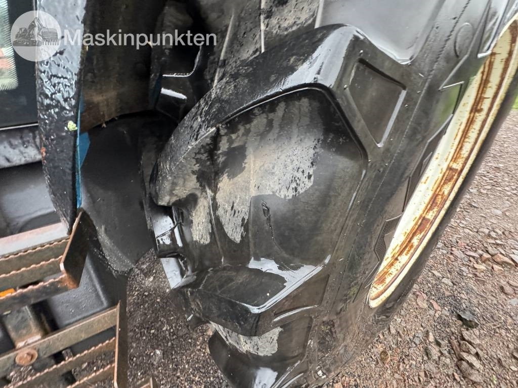 New Holland 8560 - Tracteur agricole: photos 4 New Holland 8560 - Tracteur agricole: photos 4