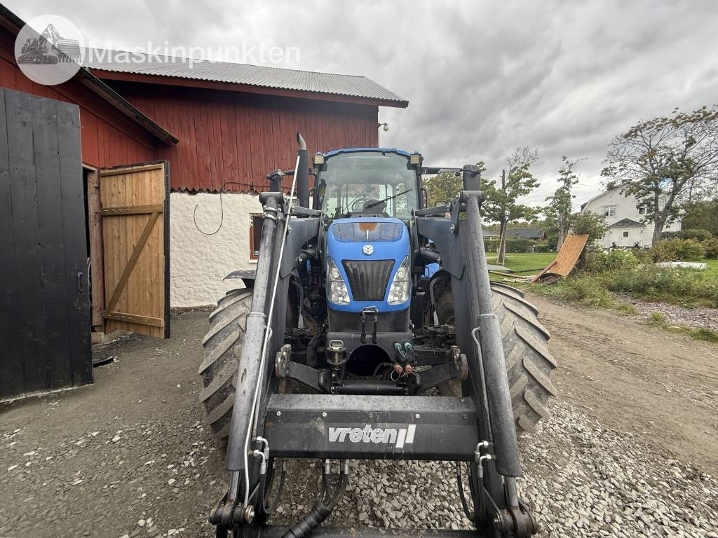New Holland T 5.95 - Tracteur agricole: photos 2 New Holland T 5.95 - Tracteur agricole: photos 2