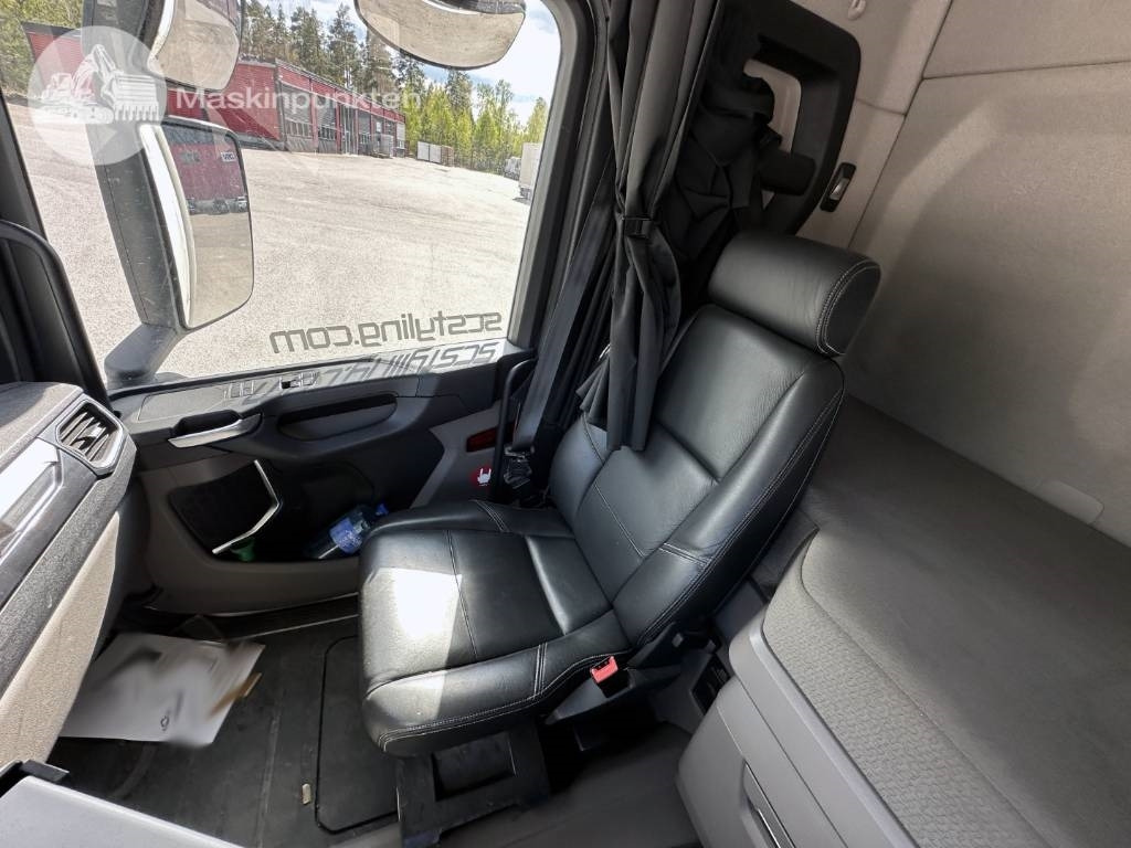 Camion fourgon Scania R 520: photos 30