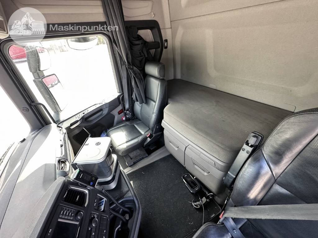 Camion fourgon Scania R 520: photos 15