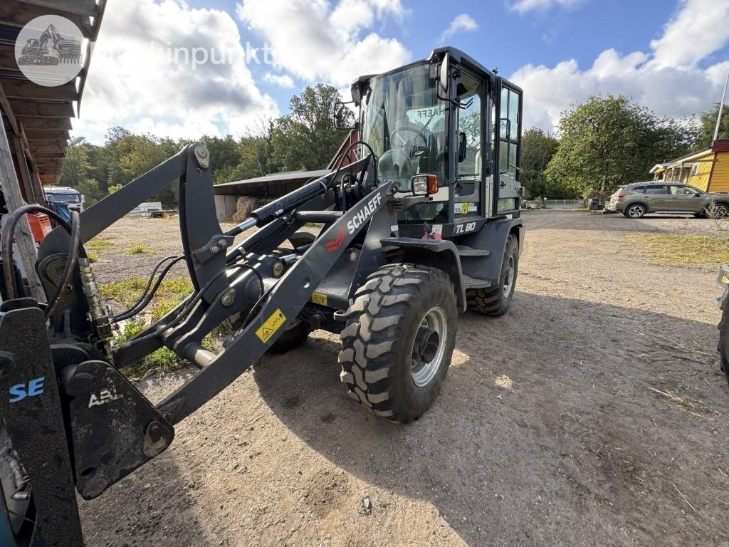 Schaeff TL 80 - Chargeuse sur pneus: photos 1 Schaeff TL 80 - Chargeuse sur pneus: photos 1