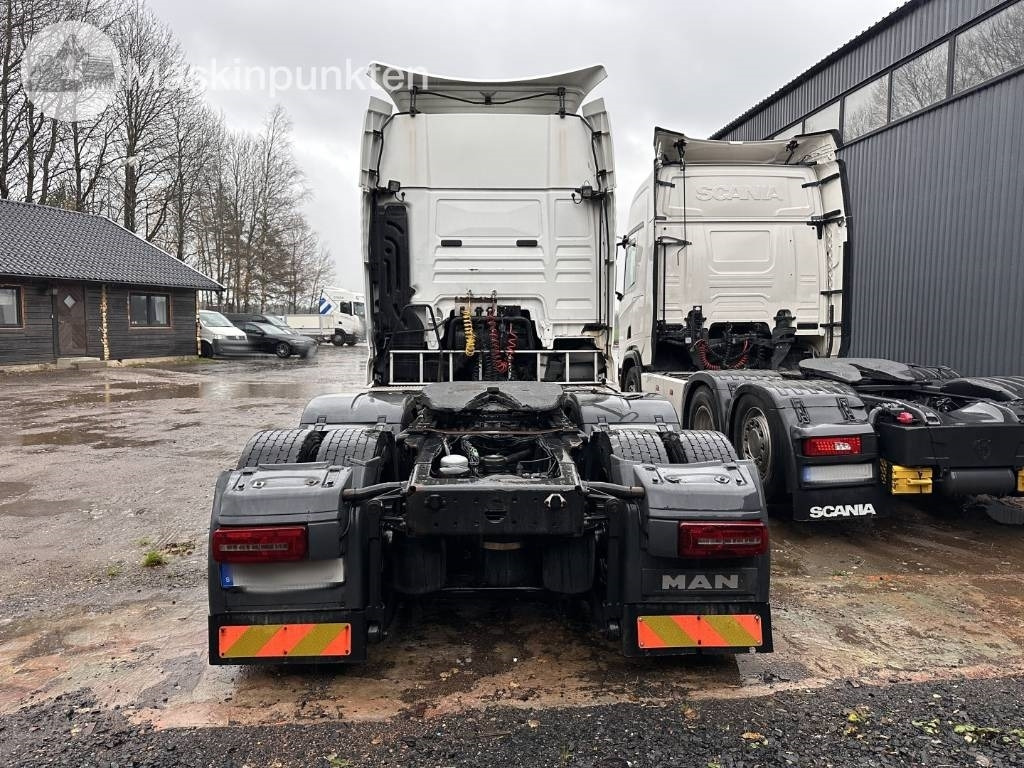 MAN TGX 28.500 - Tracteur routier: photos 4 MAN TGX 28.500 - Tracteur routier: photos 4