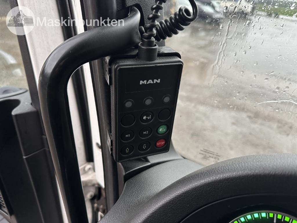 Tracteur routier MAN TGX 28.500: photos 43