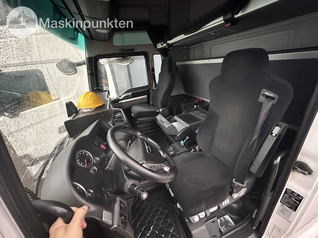 Tracteur routier MAN TGX 28.500: photos 33