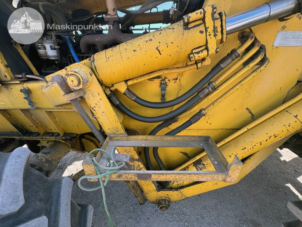 Chargeuse sur pneus Volvo BM 840: photos 25