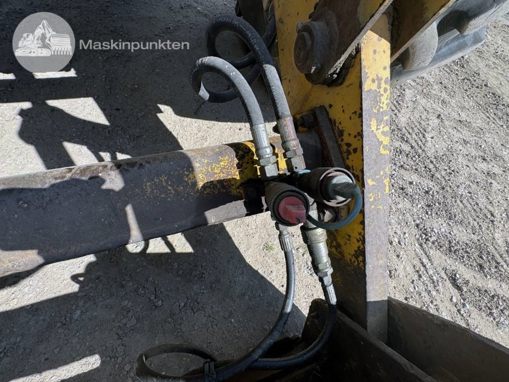 Chargeuse sur pneus Volvo BM 840: photos 31