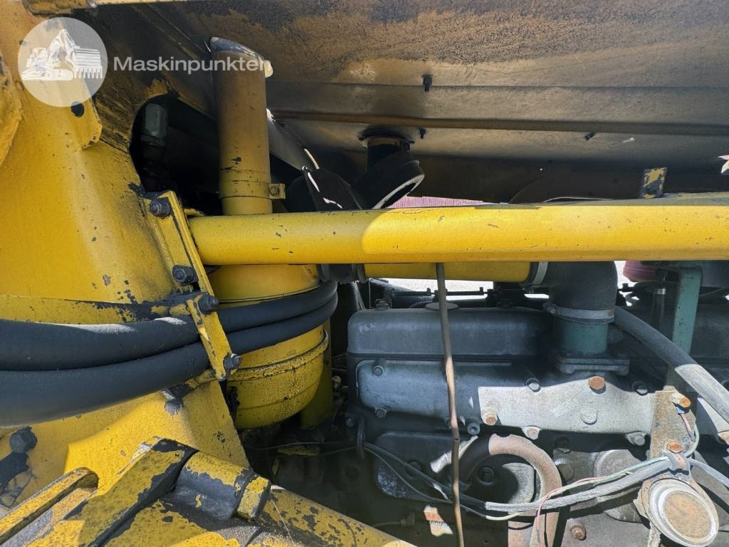 Chargeuse sur pneus Volvo BM 840: photos 37