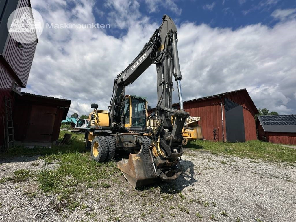 Volvo EW 160 B - Pelle sur pneus: photos 4 Volvo EW 160 B - Pelle sur pneus: photos 4