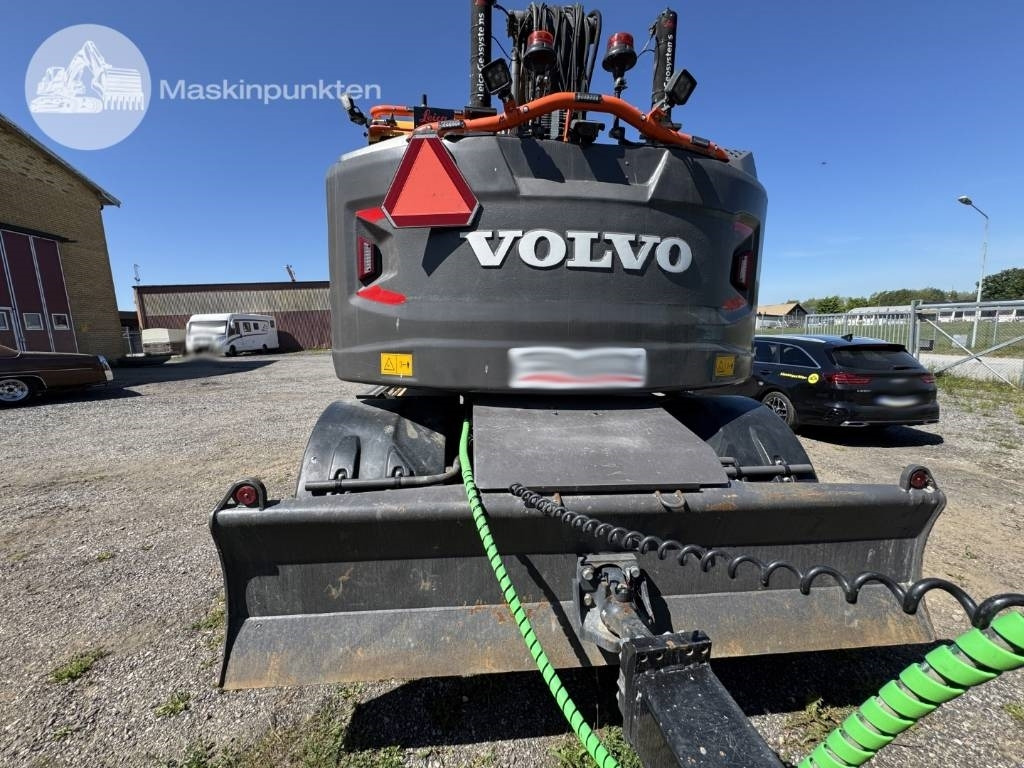 Volvo EWR 150 E - Pelle sur pneus: photos 3 Volvo EWR 150 E - Pelle sur pneus: photos 3