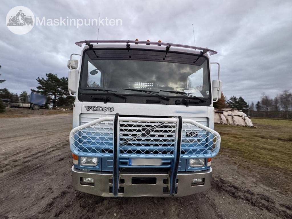 Camion grumier Volvo F 16: photos 6 Camion grumier Volvo F 16: photos 6