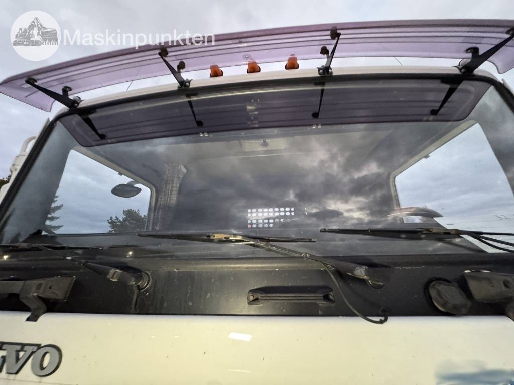 Camion grumier Volvo F 16: photos 38 Camion grumier Volvo F 16: photos 38